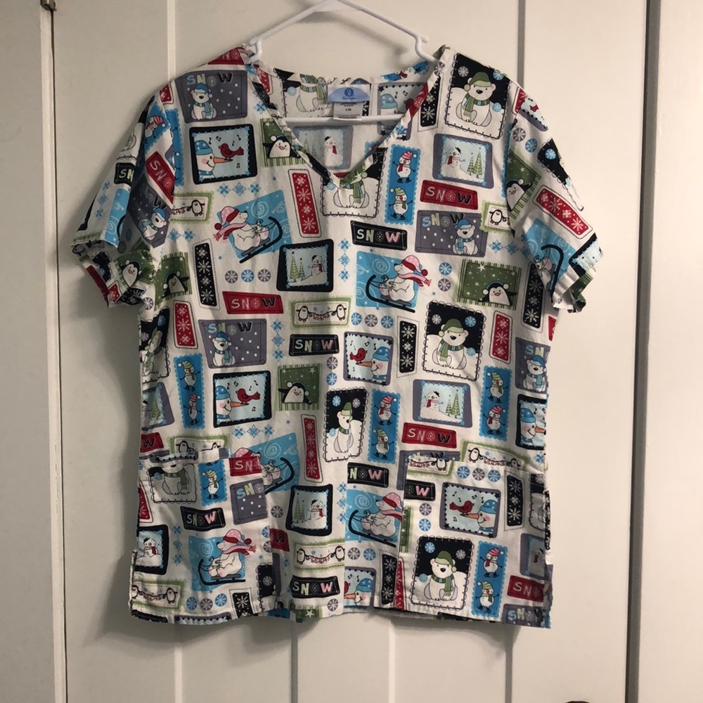 Winter Scrub Top ❄️